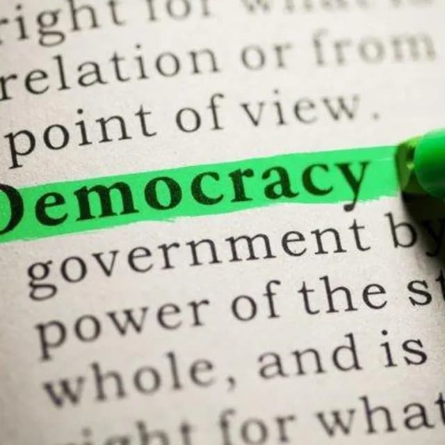 Δημοκρατία: Εφημερεύει 24 ώρες το 24ώρο!