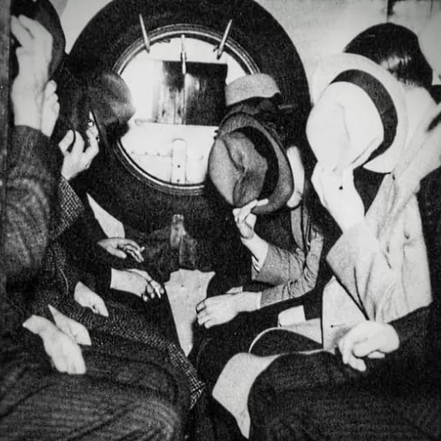 Εγχειρίδιο… ενός “καλού” μαφιόζου-δίκοπο μαχαίρι